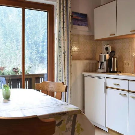 In Near Amade Slopes アパート *